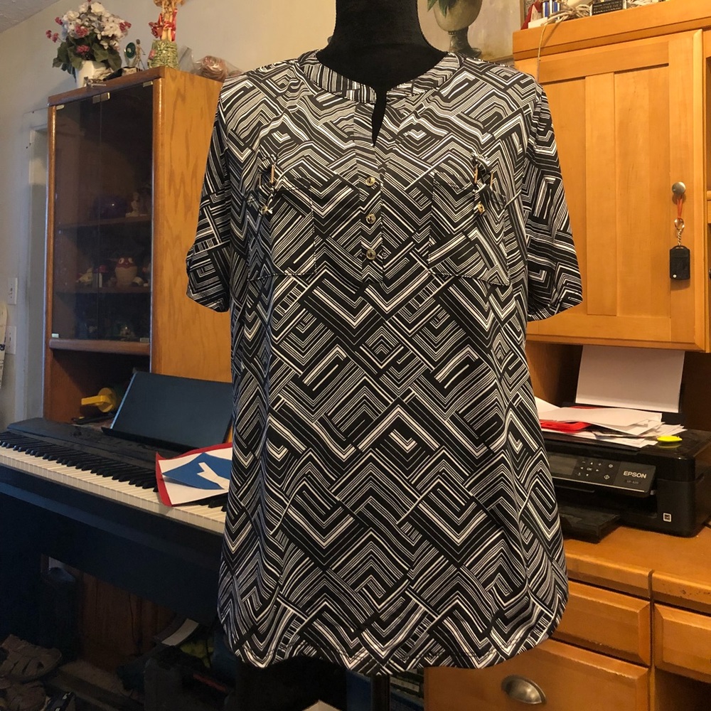 Black & white Soft ladies top